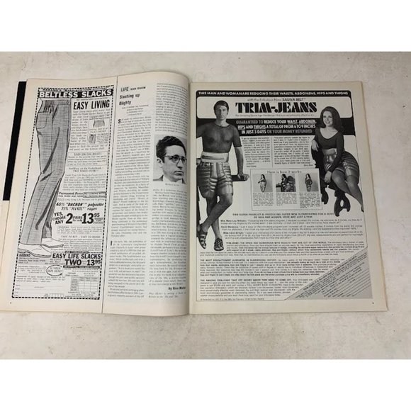 Vintage LIFE Magazine - Battle of the Champs - Backstage with Ali and Frazier - - Picture 13 of 16